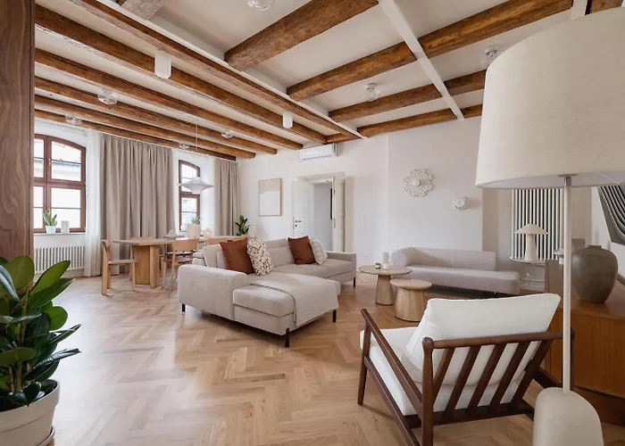 Modern Apartment In The Heart Of The Old Town